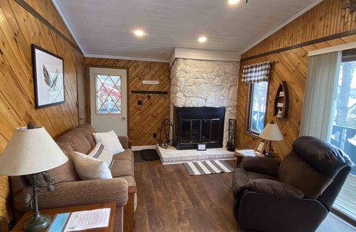 Iron River Cottage | Beautiful Lakeside Cottage on a Quiet Lake