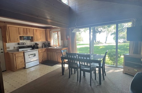 Glen Arbor Villa | Beautiful On Big Glen Lake Sandy Beach!