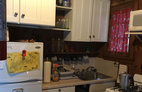 Hayward Cabin | Beautiful Seasonal Cabin over looking the Lower Twin Lake