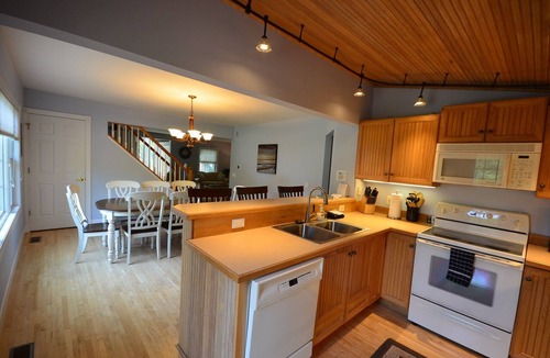 Northport House | Beautiful, spacious home in the village. Walk to everything. Air conditioning