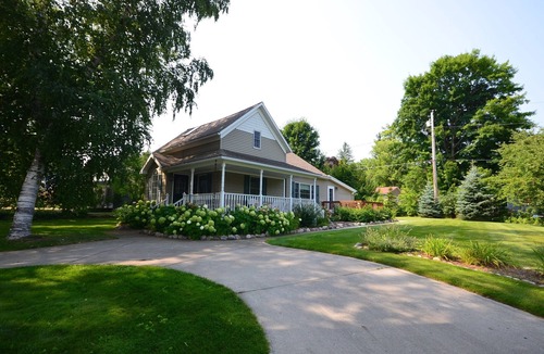 Northport House | Beautiful, spacious home in the village. Walk to everything. Air conditioning