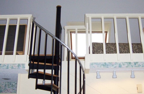 Bellaire Apartment | Beautiful studio unit at resort, sleeps 4