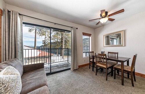 Truckee Condo | Beautiful Studio w/Lake View #243 at Donner Lake Village