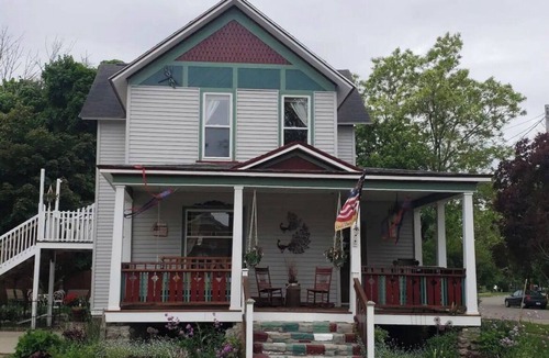 Cheboygan House | Beautiful Victorian in Downtown Cheboygan