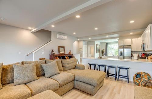 Hammond House | Beautiful Water Views: Coastal Oregon Townhome!