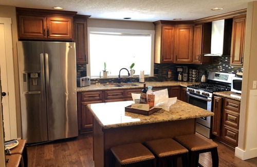 Beaverton House | Beaverton OR, Four Season Area! Cozy, 3 bedrooms, near everything! Pets Friendly