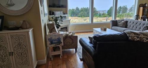 Oceanside House | BelleVueVilla