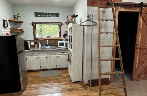 Longview House | Berry Patch Hideaway