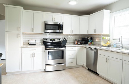 Birch Run Township House | Best of both worlds! Stylish home minutes from Downtown with all the amenities!