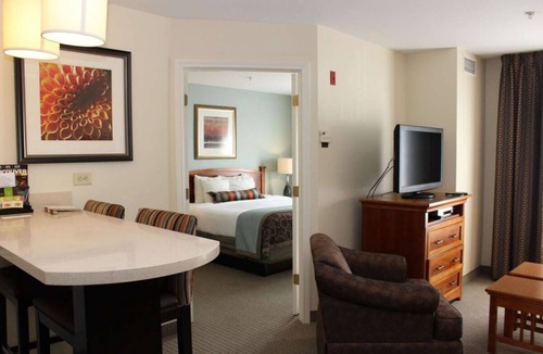 Vancouver Hotel | Best Value, Quality Stay! Near Raymond E. Shaffer Park, Free Breakfast, Pool!