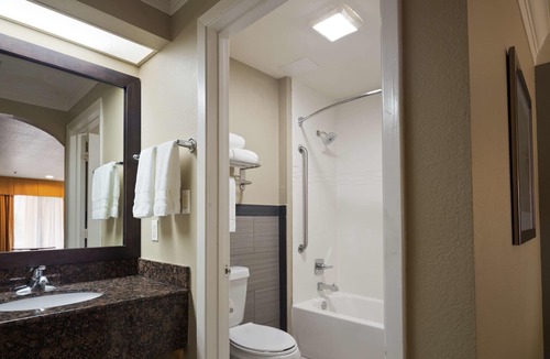 Angleton Hotel | Best Western Angleton Inn