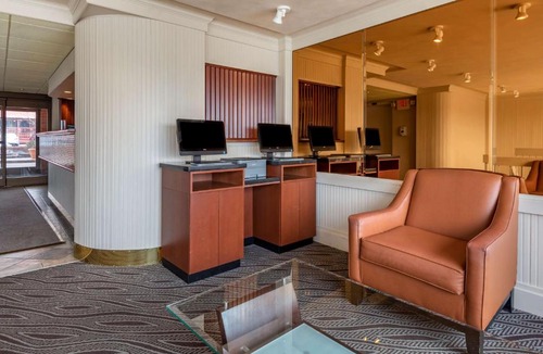 Oswego Hotel | Best Western Plus Oswego Hotel and Conference Center