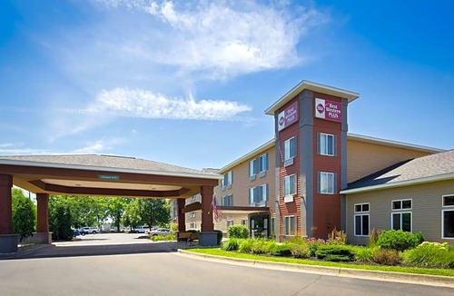 Coldwater Hotel | Best Western Plus Coldwater Hotel