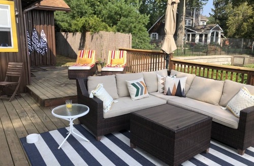 Applegate Cabin | Betty’s Bluff- a fully equipped Great Lakes escape