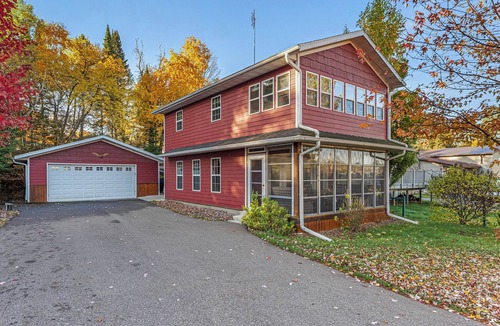 Arbor Vitae House | Big Arbor Vitae Lakefront , Sandy lake bottom, AC