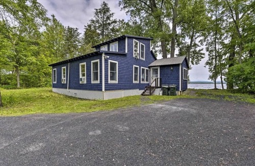 North Hero Cottage | Big Camp · North Hero Lakefront: Just steps to the water!