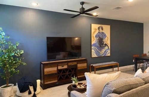 Downtown Apartment | BIG FAN DEVELOPMENT