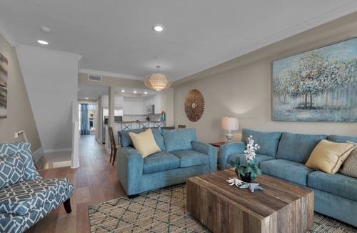 Navarre Beach Condo | Bikini Bottom | 🌊 Gulf-Front Townhome + Pool + Garage + Pet Friendly 🐾