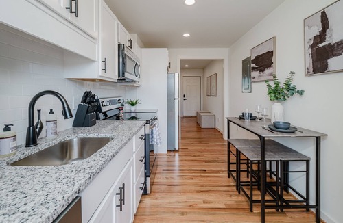 Civil Rights Historic District Condo | Birmingham Central Six- Big Groups/Private Parking
