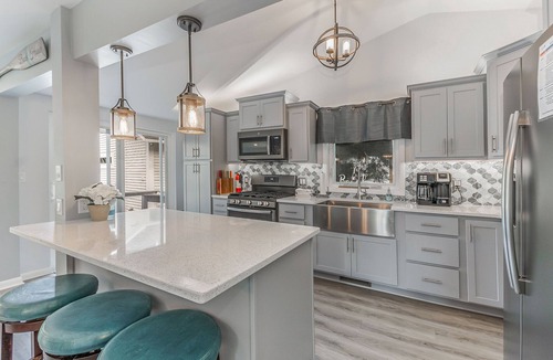 Bluffton Cottage | Blue Dune: A Dreamy Beach Cottage On The Muskegon Channel