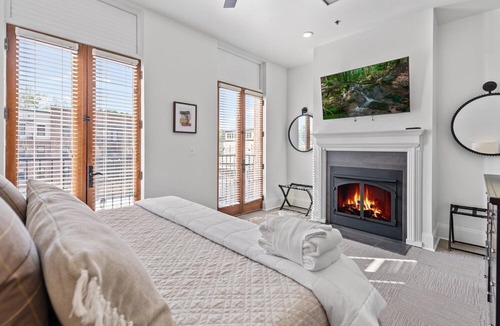 Blue Ridge House | Blue Ridge Suite 2 - Downtown