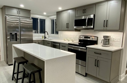 Marysville House | Blue Water Hideaway.Awesome renovation.Incredible River Views.Free Wifi