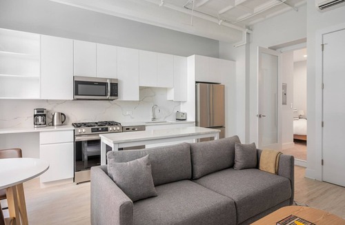 Downtown Chicago Apartment | Blueground | The Loop, elevator, nr Willis Tower