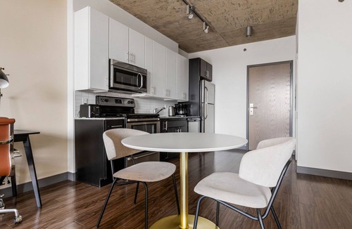 West Loop Gate Apartment | Blueground | West Loop Gate, pool, nr Union Station