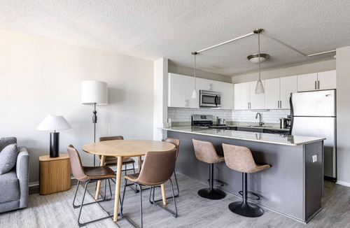 West Loop Gate Apartment | Blueground | West Loop, gym & bbq, nr Willis Tower