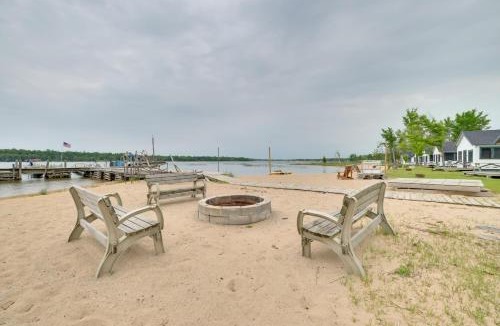 Cedarville House | Boat, Paddle & Swim! Lakefront Cabin in Cedarville
