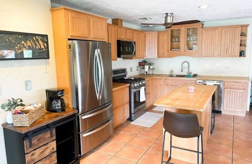 Big Pine Key House | Boater’s Paradise: 3BR Canal Front Home + Fish Cleaning Station