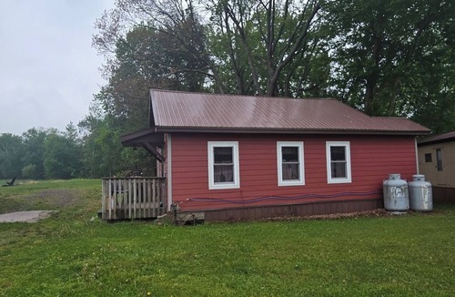 Cornell Cabin | Bob’s and Ella’s Cozy Cabin — Charming Retreat for 6 with Fire Ring & Picnic Spot