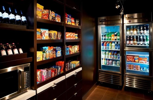 Auburn Hills Hotel | Book It! Cozy Suite, Indoor Pool, Pet Friendly, Indoor Swimming Pool!
