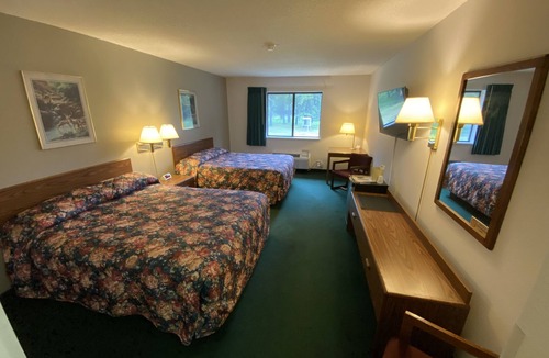 Boulder Junction Hotel | Boulder Bear Motor Lodge