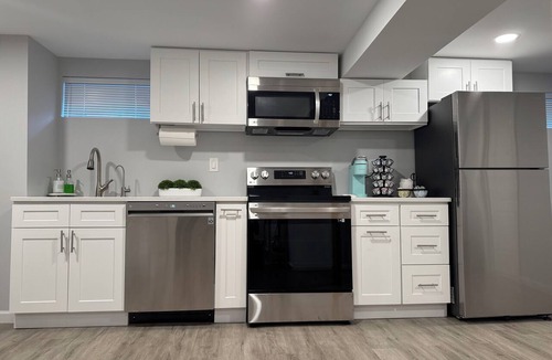 Elmont Apartment | Boutique Studio 10 min. walk to UBS Arena