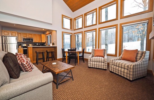 Boyne Falls Condo | Boyne Mountain, Disciples Ridge 694 Condo, Sleeps 18, Superhost