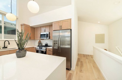 Sandy House | Brand New 3b/2.5 house in Sandy with AC!