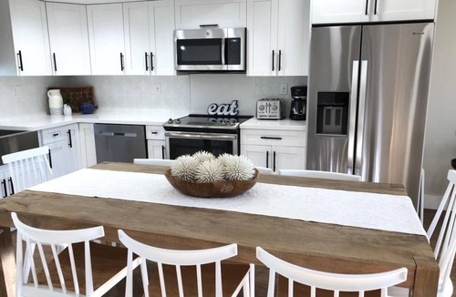 Key Largo House | BRAND NEW! KEYS BEACH RETREAT! CAPTIVATING WATERVIEW VILLA! WIFI! FREE GOLF CART