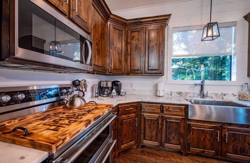 Broken Bow Cabin | Breathtaking Views, Hot Tub