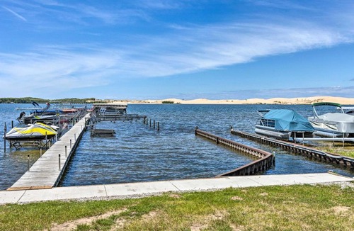 Silver Lake House | Breezy Silver Lake Getaway: Fishing Dock, Grill!