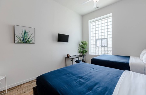 Wicker Park Condo | Bright, Comfortable Condo with Amazing Rooftop Deck! Perfect Location by RedAwning