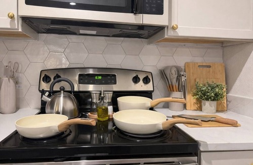 Plano Apartment | Bright & Cozy 2BR WORKERfriendly, Pool&Gym+KINGbed