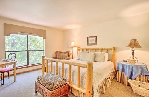 Davis Apartment | Bright Davis Escape w/Screened-In Porch!