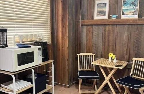 Venetian Shores House | Bring the Whole Family [sleeps 11] 4/3 w Dock & Pool - Make Memories Here!