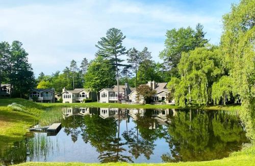 Glen Arbor House | Brook Hill Cottages 42