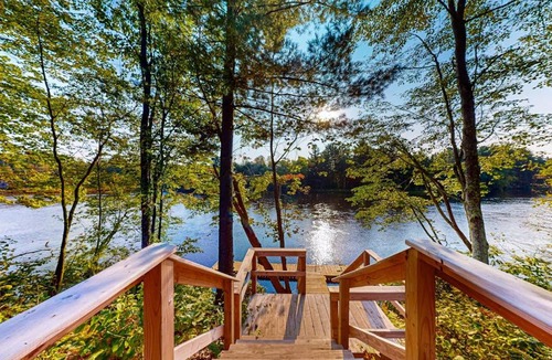 Tomahawk House | Brown Bear Cabin