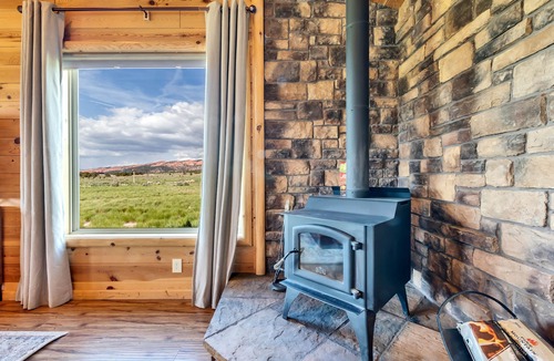 Panguitch Cabin | Bryce Canyon Retreat | National Parks | Views