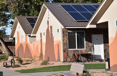 La Verkin Cabin | Bunkhouse 5A Under Cottonwood Trees