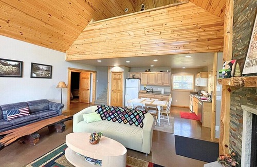 Butternut House | Butternut Lake Sunset Cabin