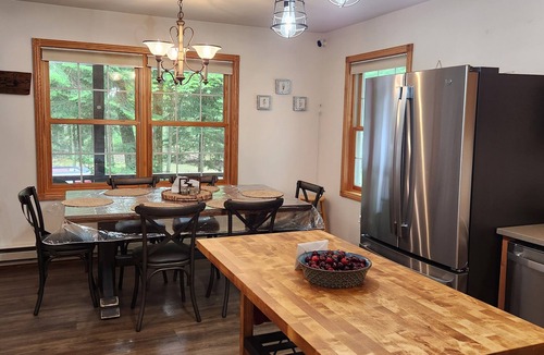 Ellsworth House | By the Bay cabin retreat!